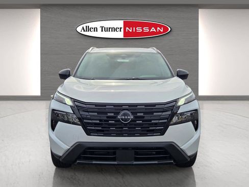 New 2026 Nissan Rogue SV image 4