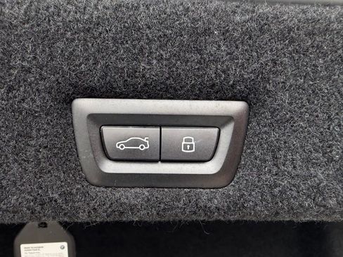 Used 2023 BMW 760i xDrive w/ Executive Package image 10