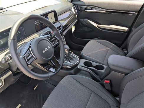 Certified 2025 Kia Seltos S image 18