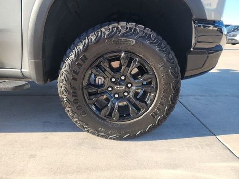 Used 2023 Chevrolet Silverado 1500 ZR2 w/ Technology Package image 22