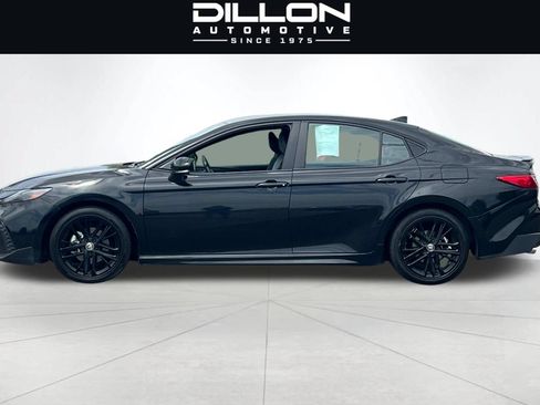Used 2025 Toyota Camry SE FWD image 7