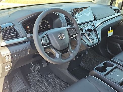 New 2026 Honda Odyssey Touring image 15