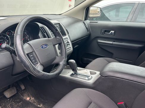 Used 2010 Ford Edge SE image 16