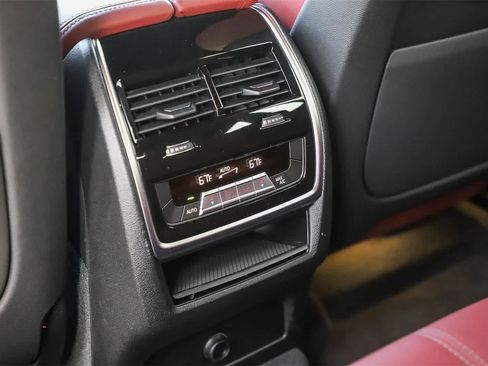 Used 2021 BMW X6 xDrive40i w/ Premium Package image 18