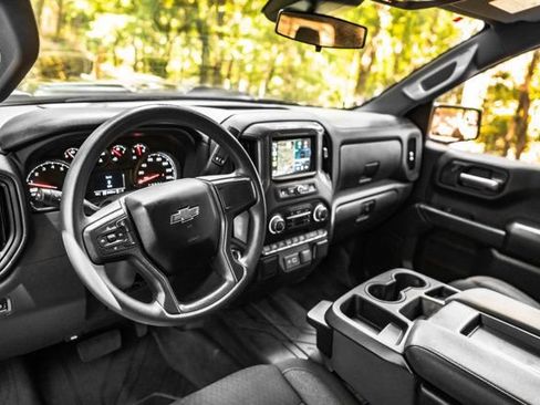 Used 2025 Chevrolet Silverado 1500 Custom Trail Boss AWD/4WD image 16
