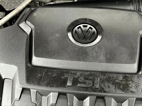 Used 2020 Volkswagen Passat 2.0T SEL image 31