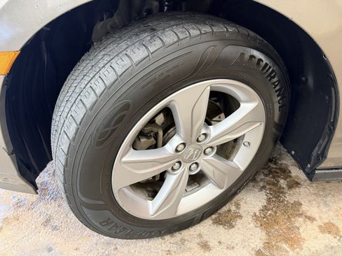 Used 2019 Honda Odyssey EX image 4