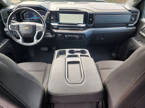 Used 2024 Chevrolet Silverado 2500 LT image 19