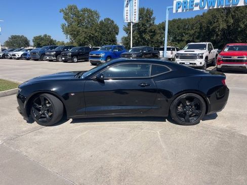 Used 2018 Chevrolet Camaro LT image 3