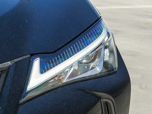 Used 2022 Lexus UX 200 image 7