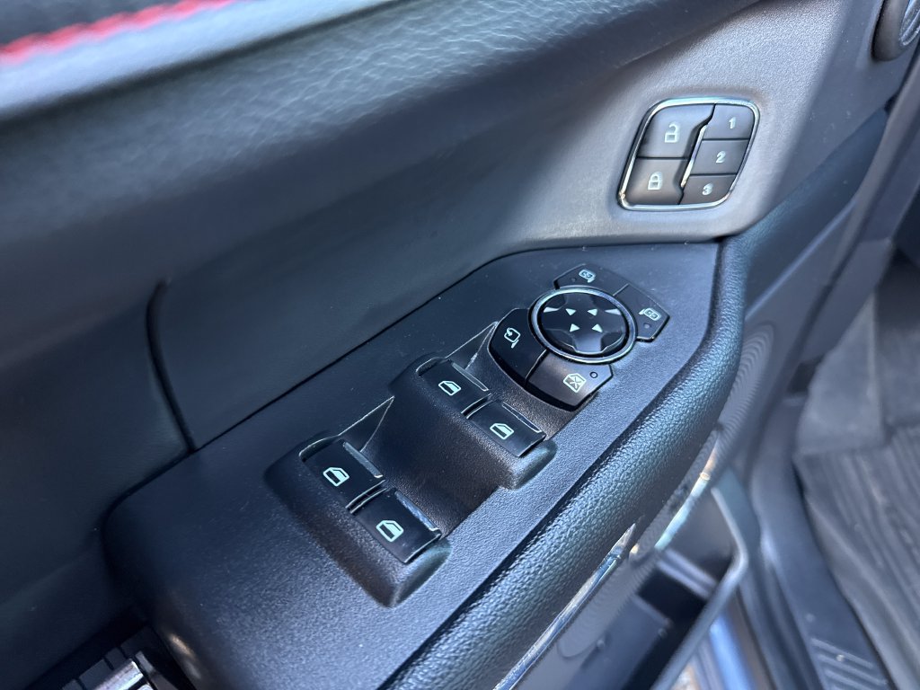 Used 2023 Ford Expedition Limited AWD/4WD image 16