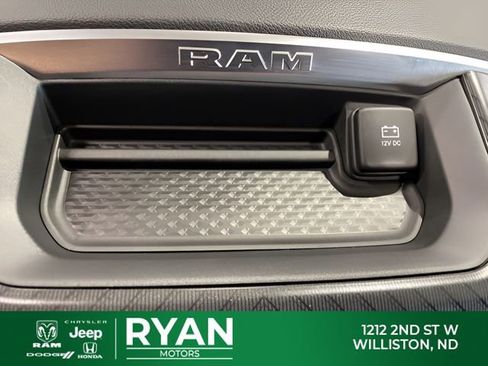 Used 2025 RAM 1500 Big Horn AWD/4WD image 21