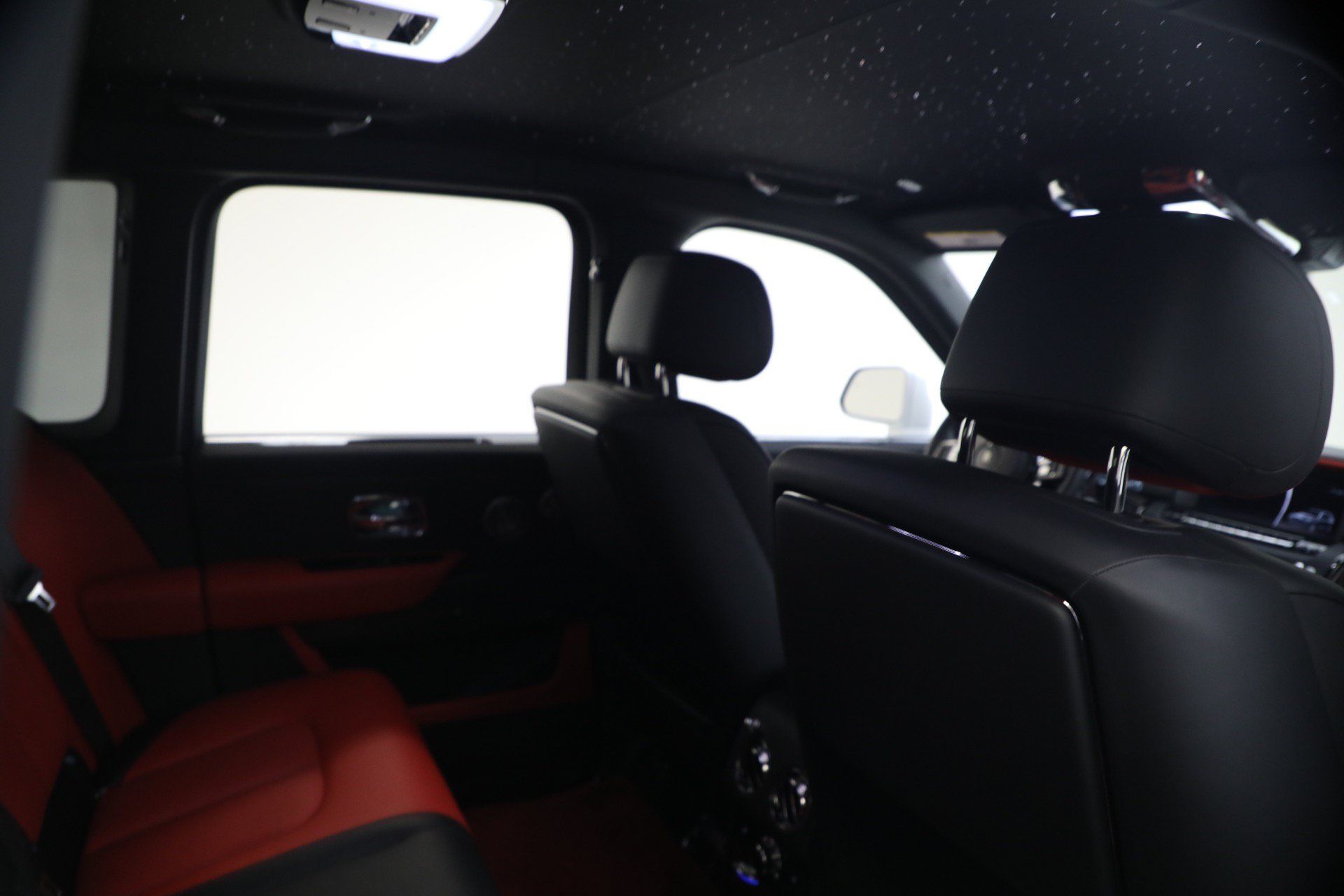 Certified 2020 Rolls-Royce Cullinan Black Badge AWD/4WD image 26