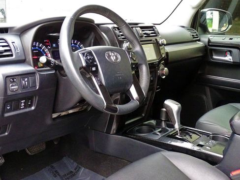 Used 2019 Toyota 4Runner TRD Off-Road Premium AWD/4WD image 14