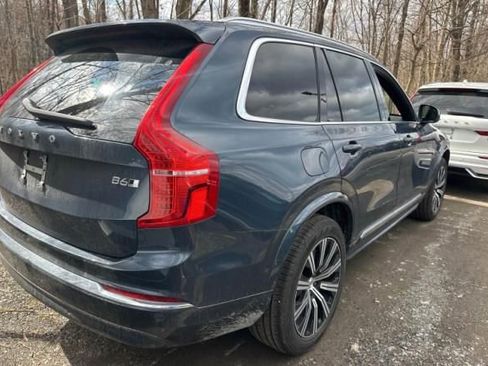 Used 2023 Volvo XC90 B6 Plus image 4