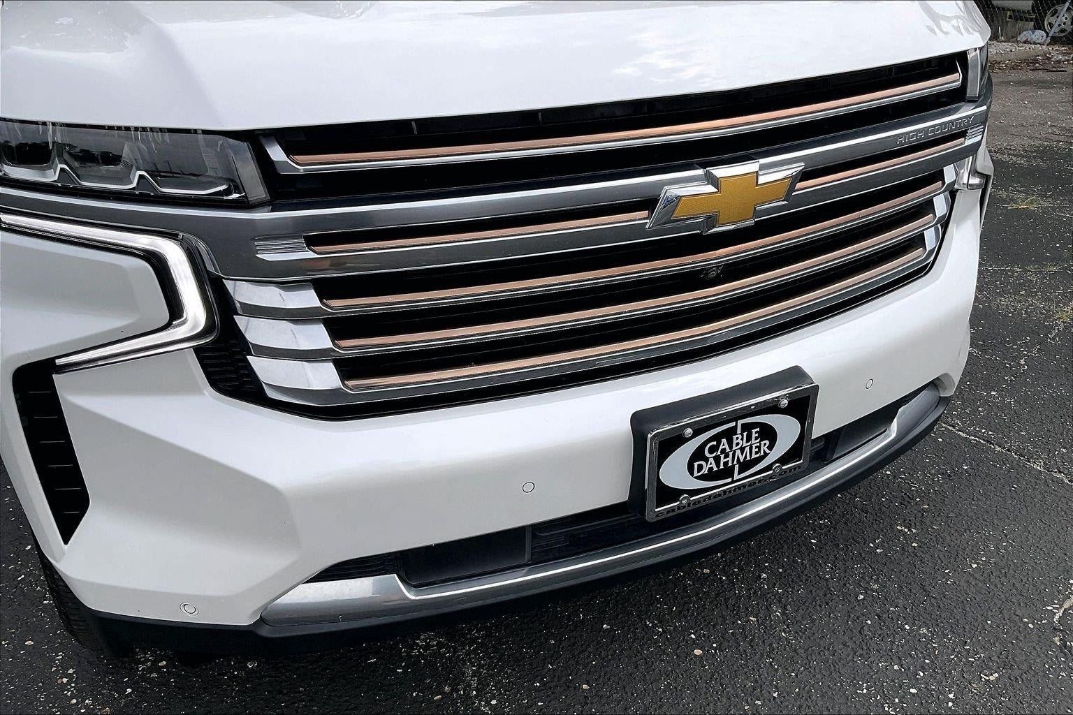 Used 2023 Chevrolet Suburban High Country w/ Premium Package AWD/4WD image 29