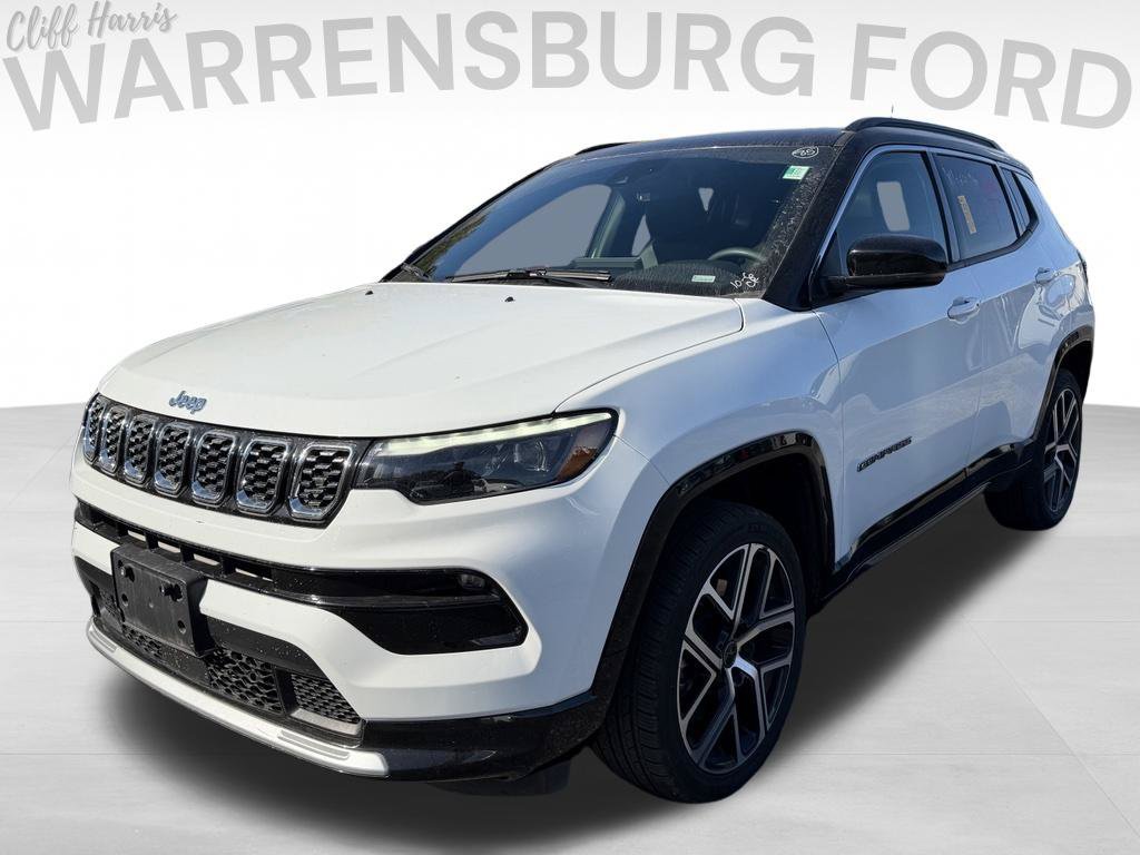 Used 2025 Jeep Compass Limited w/ Elite Group AWD/4WD image 3