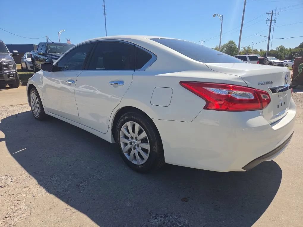 Used 2016 Nissan Altima 2.5 S FWD image 3