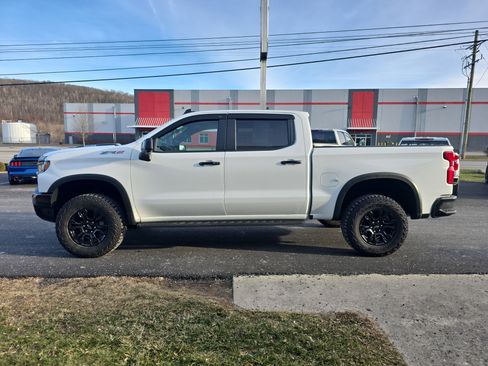 Used 2025 Chevrolet Silverado 1500 ZR2 image 7