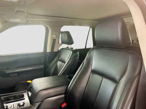 Used 2023 Ford Expedition XLT AWD/4WD image 21