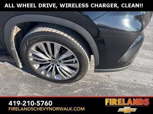 Used 2021 Toyota Highlander Platinum image 10