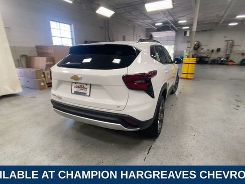 Used 2024 Chevrolet Trax LT w/ Driver Confidence Package FWD image 10
