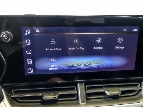 Used 2025 Chevrolet Trax LT w/ Driver Confidence Package FWD image 21