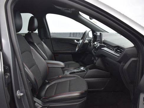 Used 2025 Ford Escape ST-Line FWD image 8