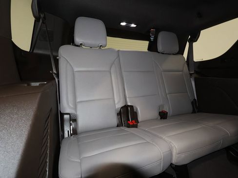 Certified 2025 Chevrolet Tahoe LT image 28