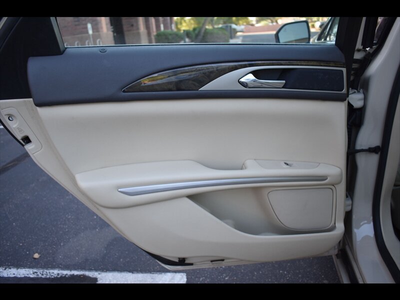 Used 2014 Lincoln MKZ w/ Equipment Group 102A Reserve FWD image 21
