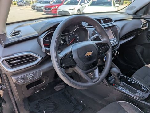 Used 2021 Chevrolet TrailBlazer LS FWD image 10