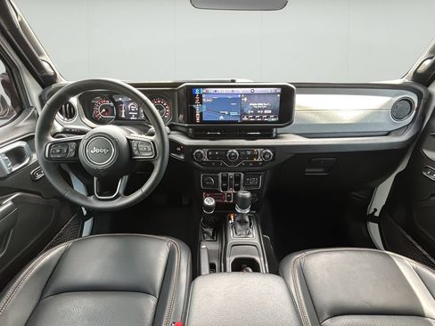 Used 2024 Jeep Gladiator Sport AWD/4WD image 21