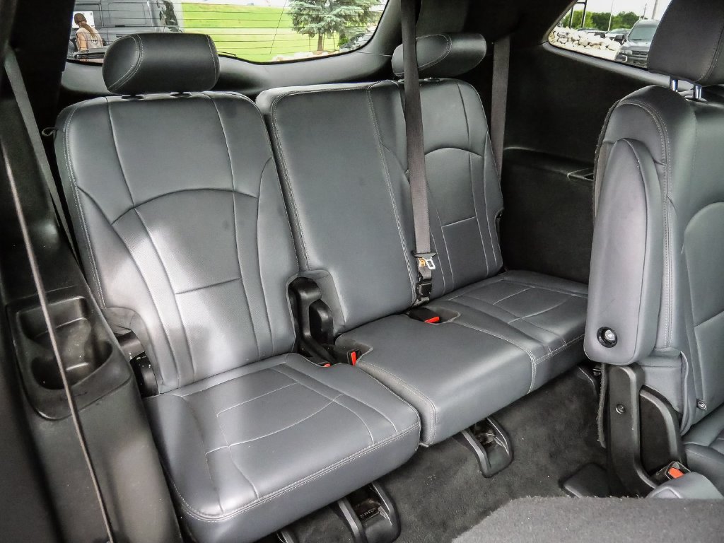 Used 2024 Buick Enclave Essence w/ Sport Touring Edition FWD image 23