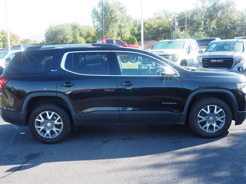 Used 2023 GMC Acadia SLT image 4