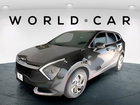 Certified 2024 Kia Sportage LX image 3