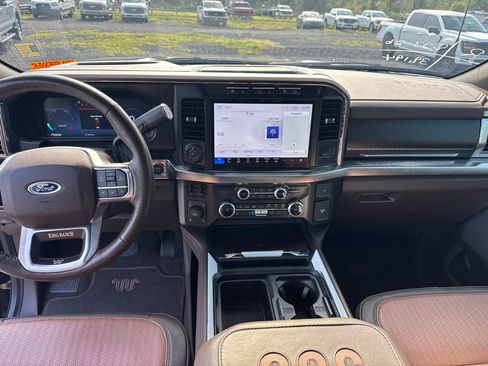 Used 2023 Ford F350 King Ranch AWD/4WD image 12