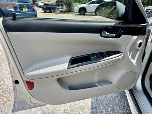 Used 2016 Chevrolet Impala Limited LS image 11