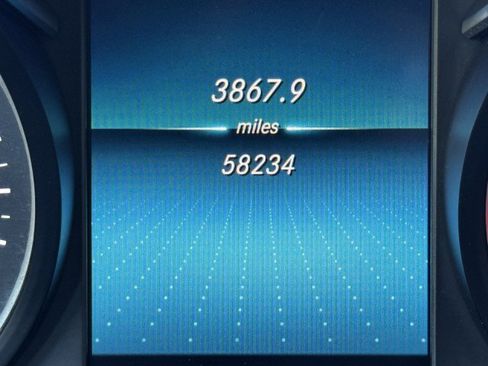 Used 2019 Mercedes-Benz C 300 4MATIC Sedan image 10