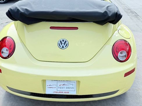Used 2007 Volkswagen Beetle Convertible w/ Package 1 FWD image 24