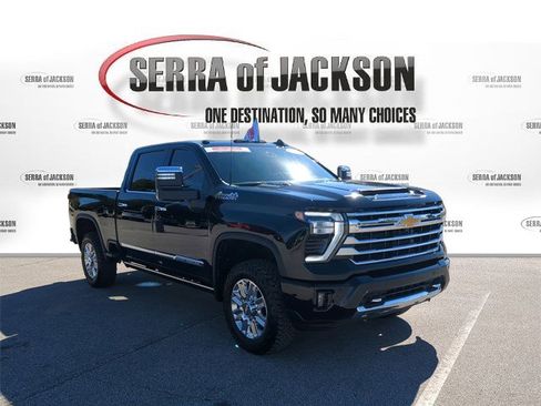 Used 2025 Chevrolet Silverado 2500 High Country w/ High Country Premium Package image 2