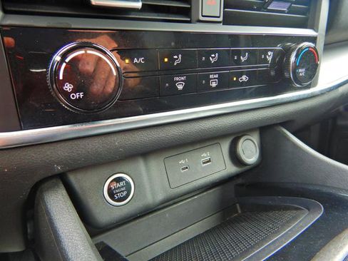 Used 2023 Nissan Rogue S AWD/4WD image 18