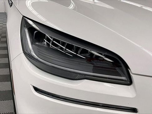 Used 2023 Lincoln Aviator Reserve w/ Elements Package Plus image 31