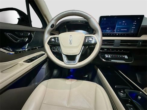 Used 2024 Lincoln Corsair Reserve w/ Equipment Group 201A image 25