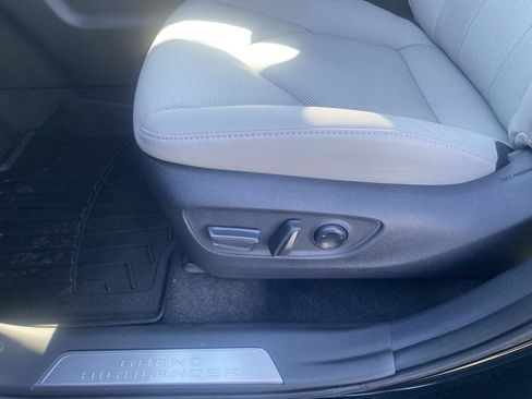 New 2026 Toyota Grand Highlander Limited image 11