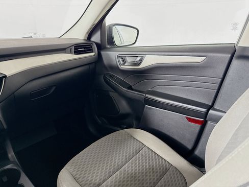 Used 2022 Ford Escape SE image 26