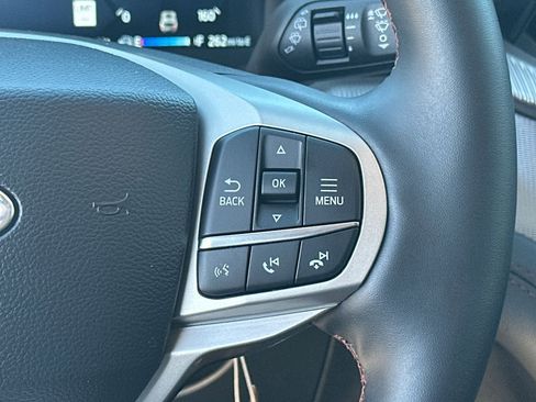 New 2025 Ford Explorer Active image 49