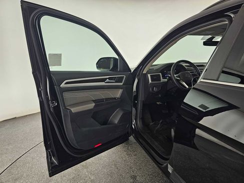 Used 2022 Volkswagen Atlas SE image 21