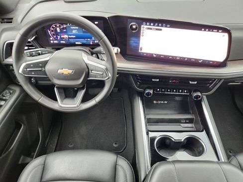 Used 2025 Chevrolet Tahoe LT image 29