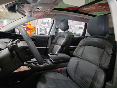 New 2026 Lincoln Nautilus Reserve image 17