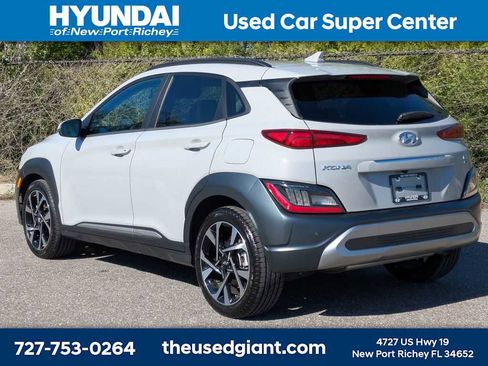 Used 2023 Hyundai Kona Limited image 3